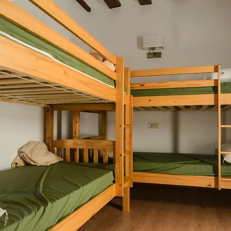 אכסניה Unduesina *